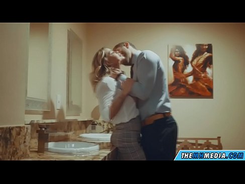 ❤️ Thaum ib tug busty blonde ntxias koj nyob rau hauv ib tug pej xeem chav dej ❤️  Porno fb  ntawm porn hmn.hentaisea-com.ru ib